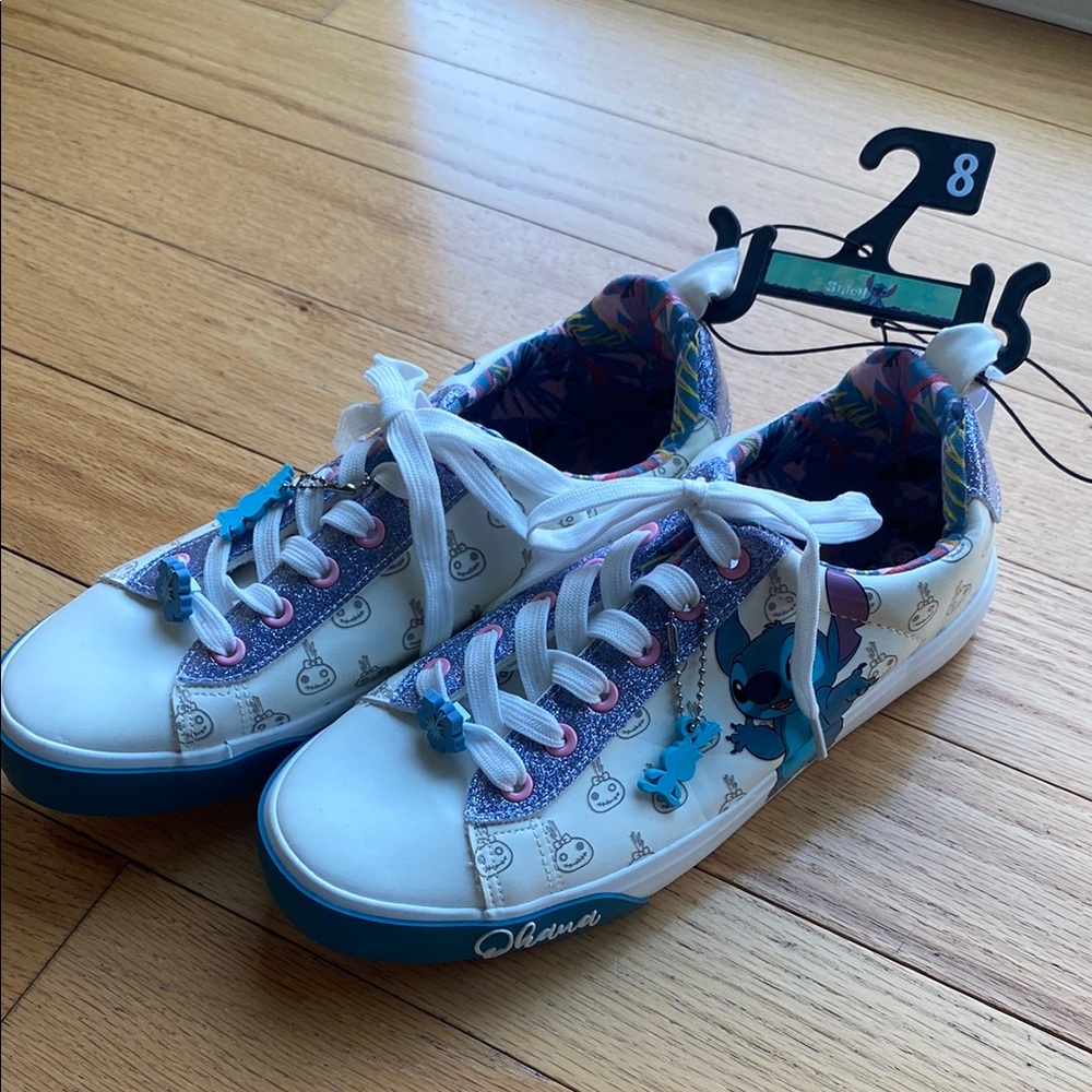 Girls White and Blue Stitch Accent Lace-Up Athletic Sneakers